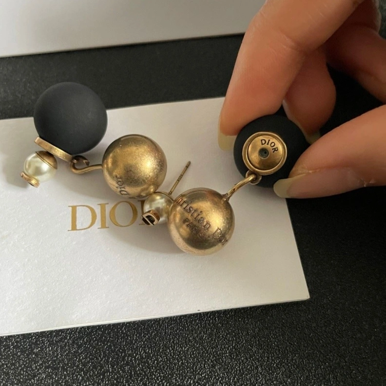 Christian Dxxr Earrings Minimalist 294502