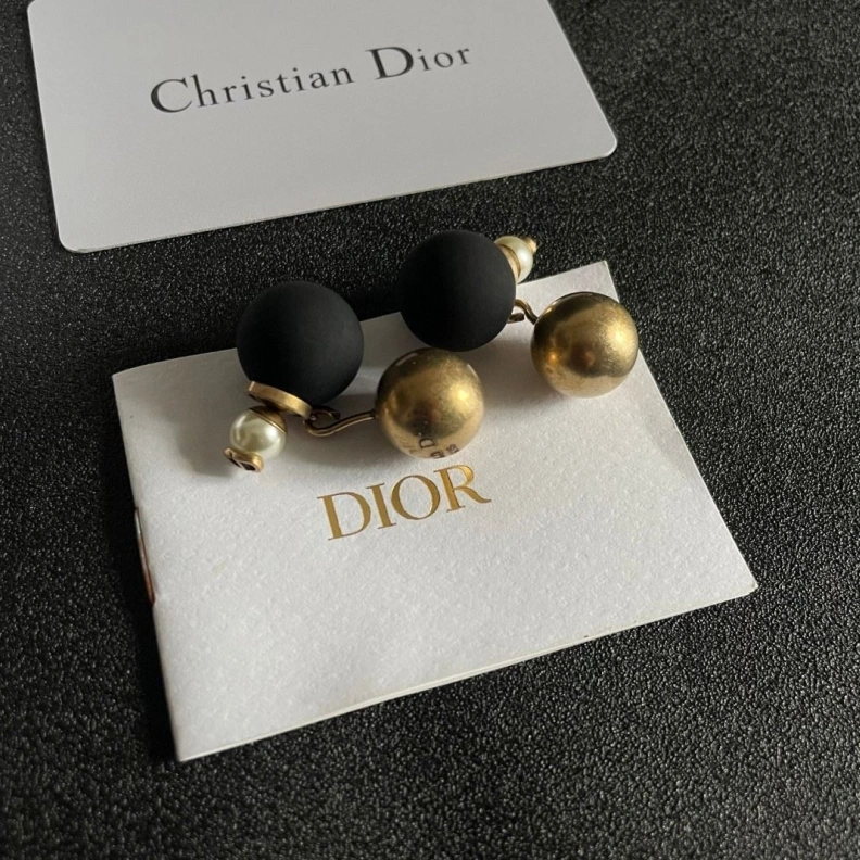 Christian Dxxr Earrings Minimalist 294502