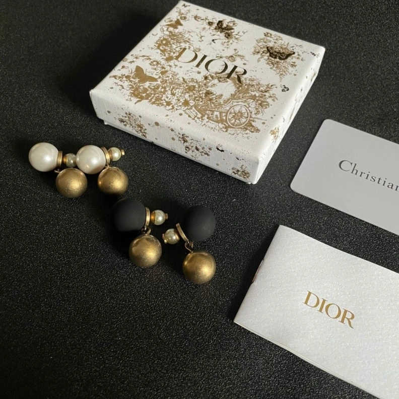 ModernLook Christian Dxxr Earrings 294495