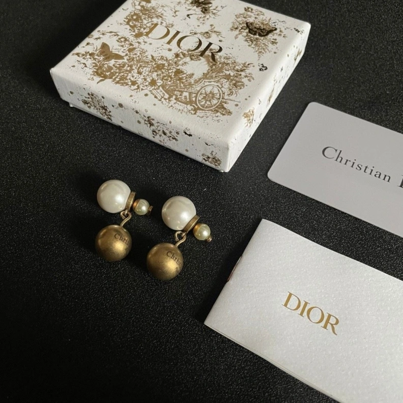 ModernLook Christian Dxxr Earrings 294495
