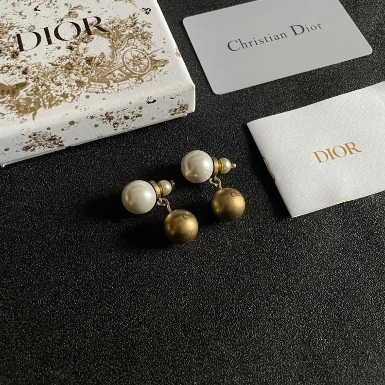 ModernLook Christian Dxxr Earrings 294495
