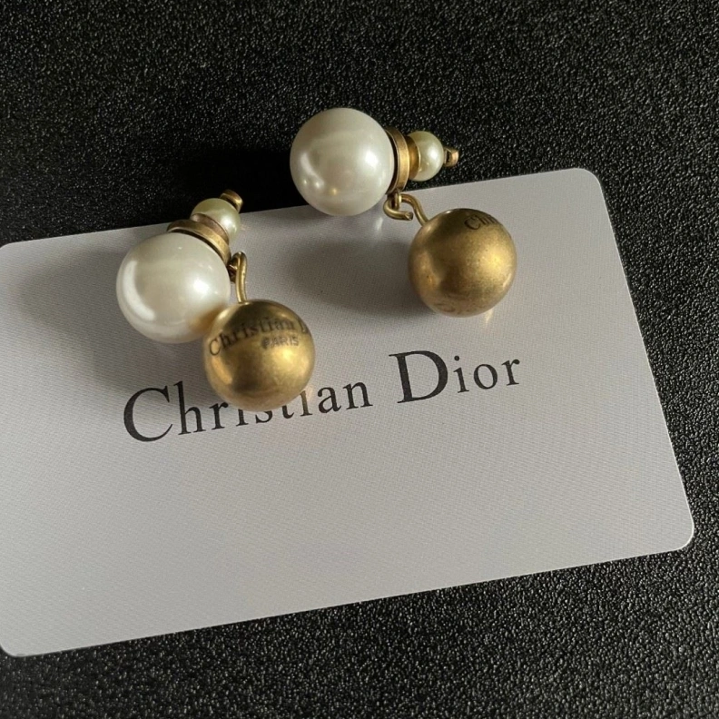 ModernLook Christian Dxxr Earrings 294495