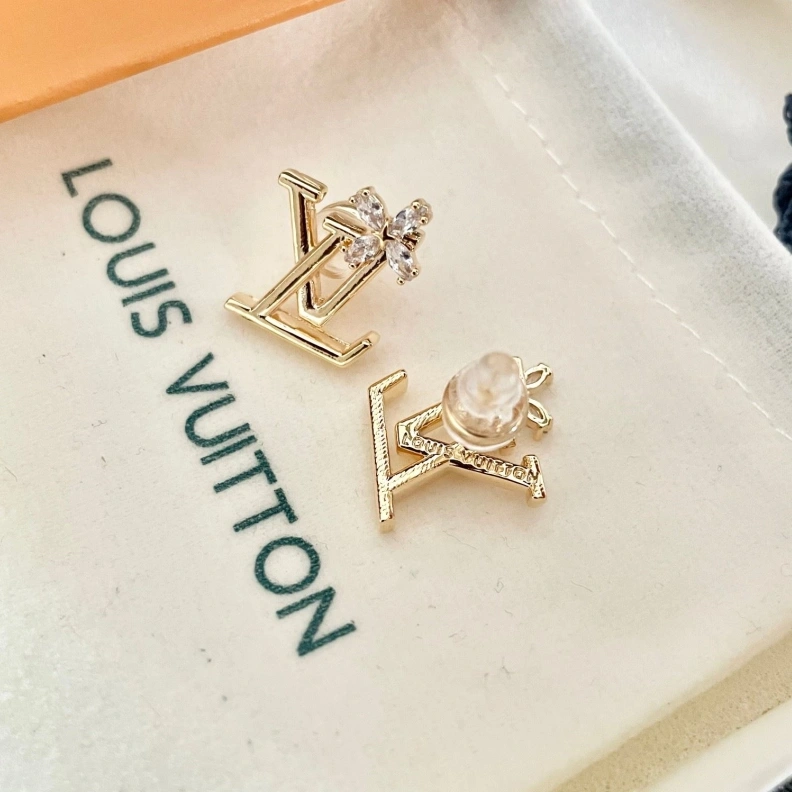 LX Earrings Functional 309440