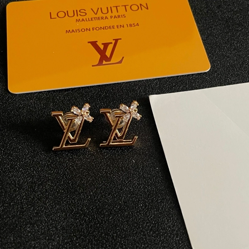 LX Earrings Functional 309440