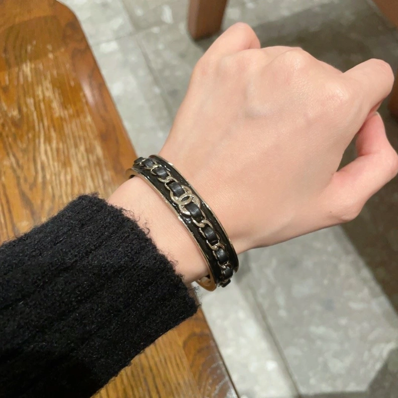 Breathable Chxnxl Bracelets 287914