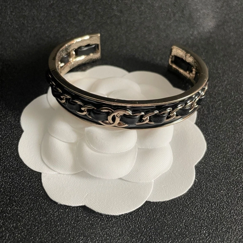 Breathable Chxnxl Bracelets 287914