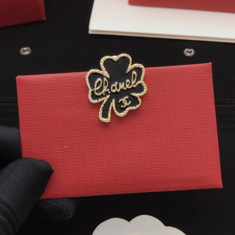 Chxnxl Brooches UrbanStyle 287786