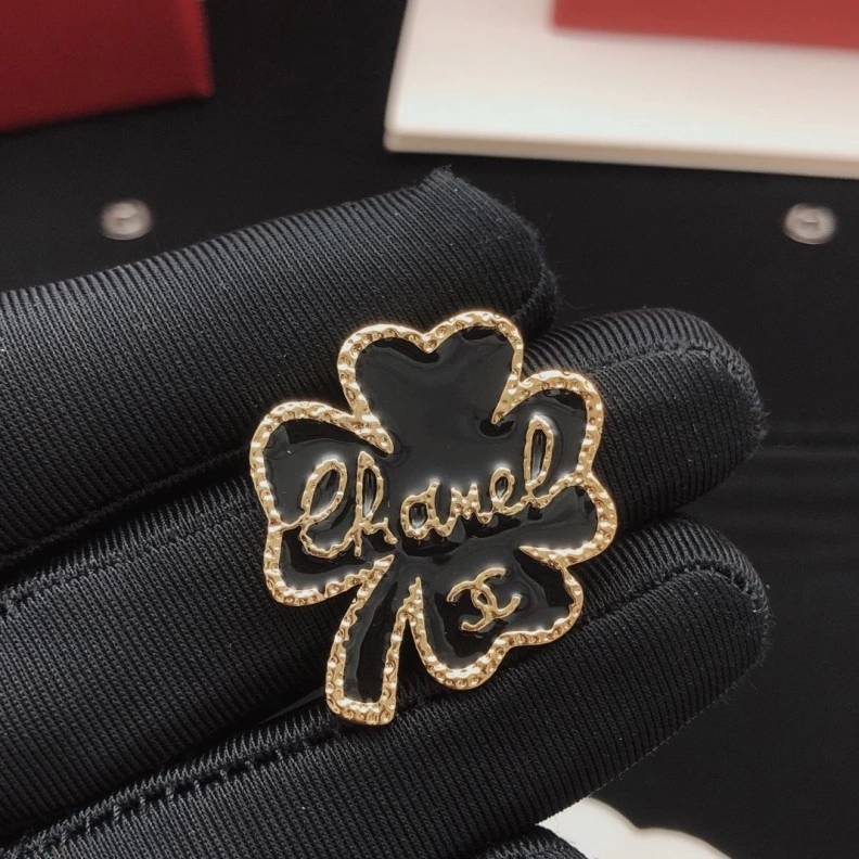 Chxnxl Brooches UrbanStyle 287786