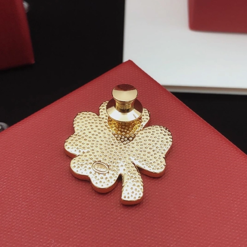 Chxnxl Brooches UrbanStyle 287786