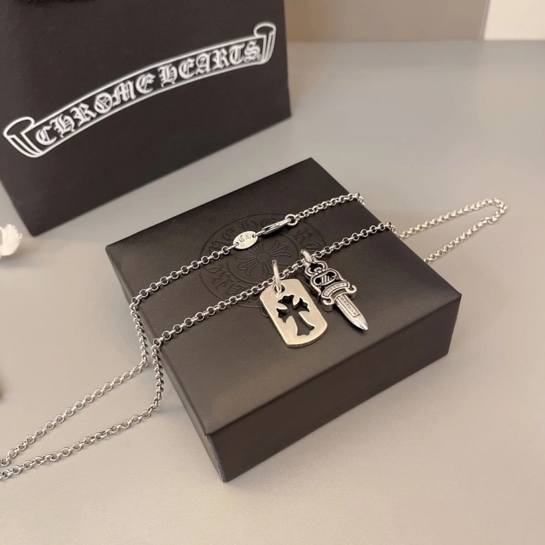 Flexible Chrxmx Hxxrts Necklaces 297787
