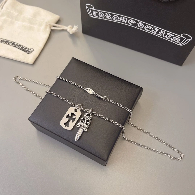 Flexible Chrxmx Hxxrts Necklaces 297787