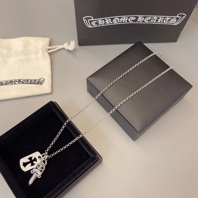 Flexible Chrxmx Hxxrts Necklaces 297787