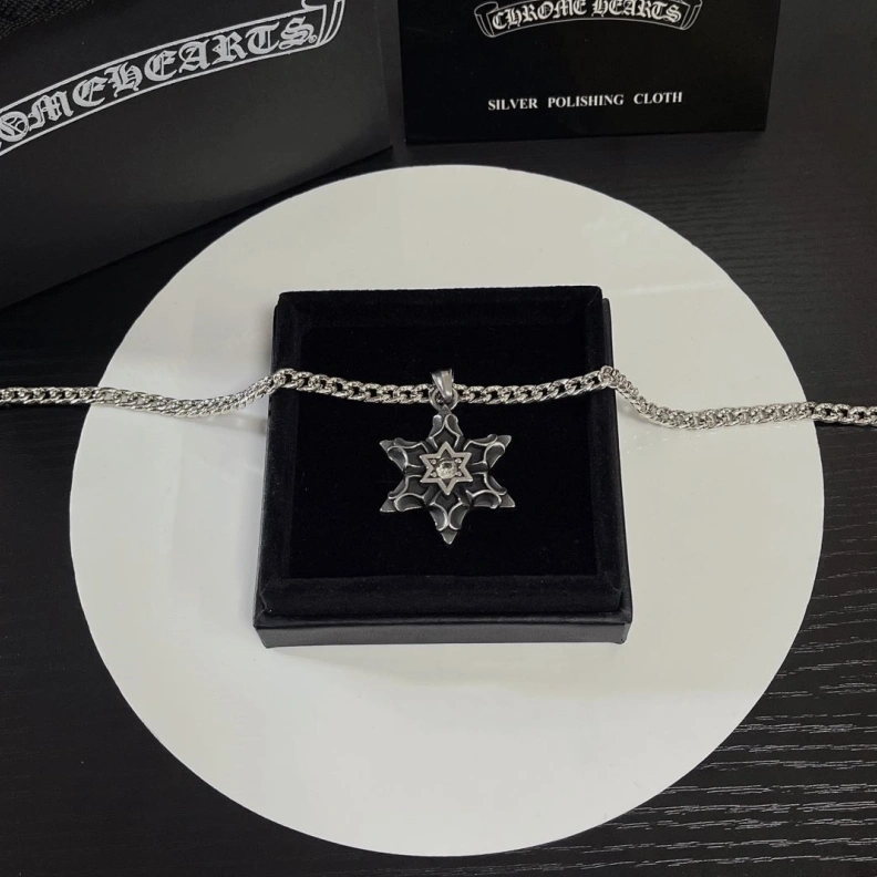 Chrxmx Hxxrts Necklaces SportInspired 297788