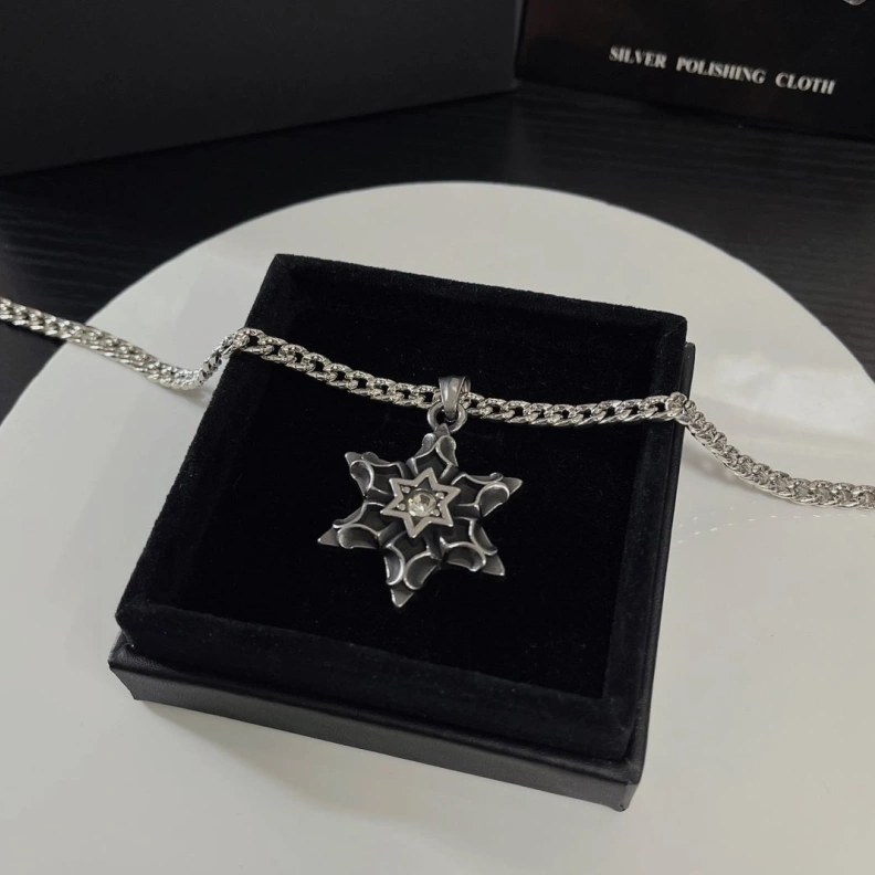 Chrxmx Hxxrts Necklaces SportInspired 297788