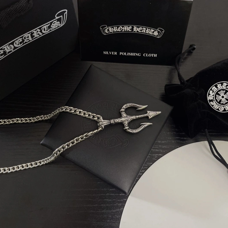 Chrxmx Hxxrts Necklaces Lightweight 297789