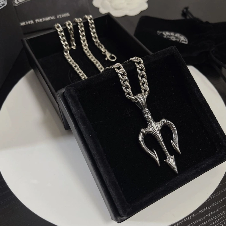 Chrxmx Hxxrts Necklaces Lightweight 297789