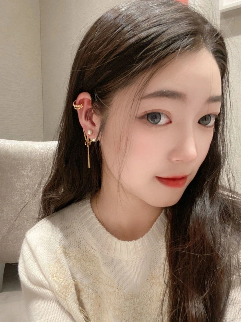 Christian Dxxr Earrings Versatile 294487