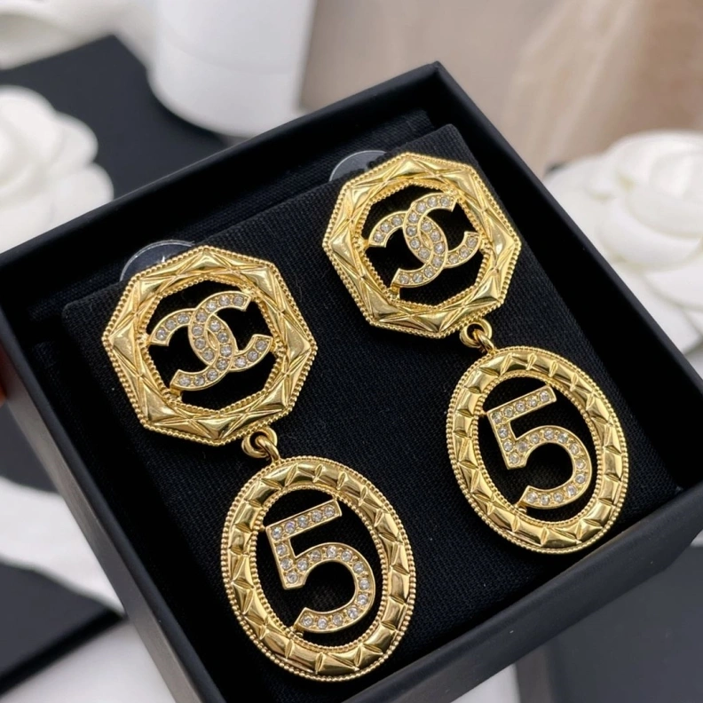 EyeCatching Chxnxl Earrings 287281