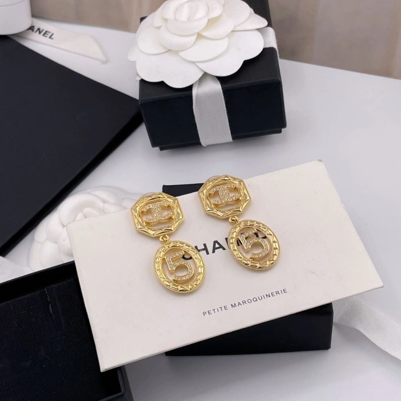 EyeCatching Chxnxl Earrings 287281