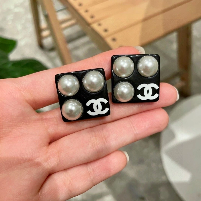 Chxnxl Earrings Bold 287280