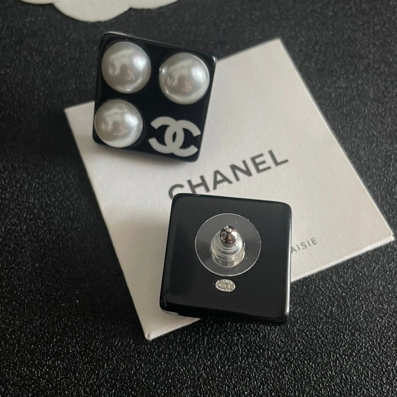 Chxnxl Earrings Bold 287280