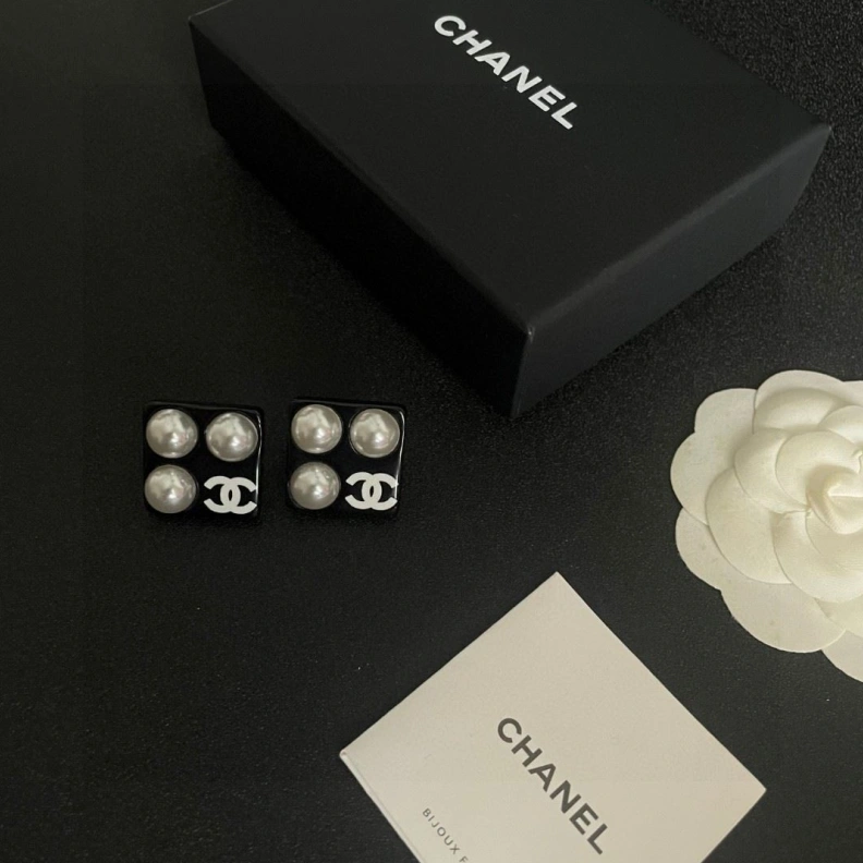 Chxnxl Earrings Bold 287280