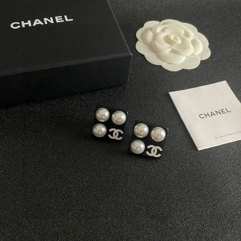 Chxnxl Earrings Bold 287280