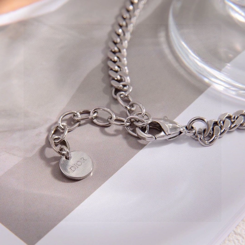 Christian Dxxr Necklaces Minimalist 294386