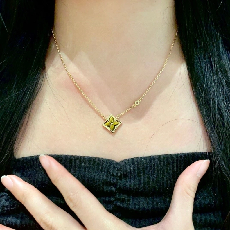 LX Necklaces WellDesigned 309302