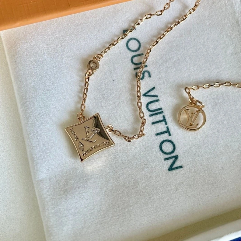 LX Necklaces WellDesigned 309302