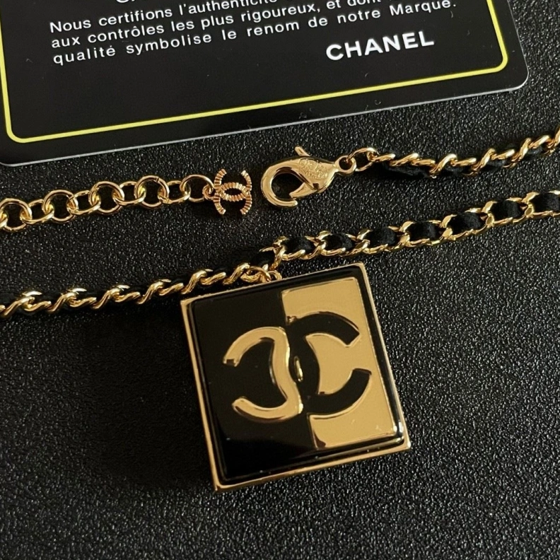 Refined Chxnxl Necklaces 286699