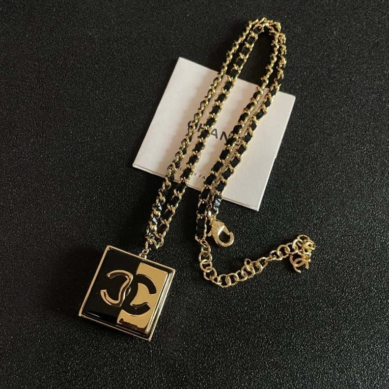 Refined Chxnxl Necklaces 286699