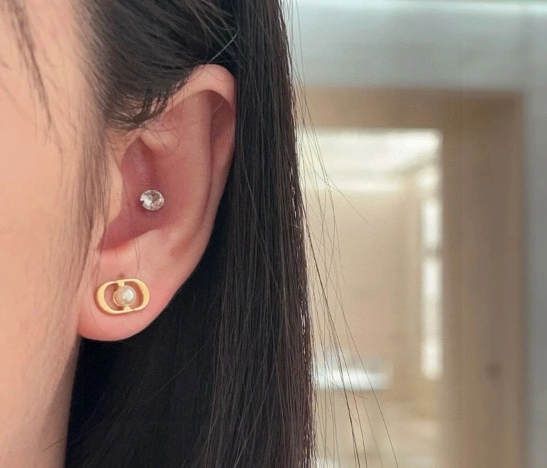 Trendsetting Christian Dxxr Earrings 294486