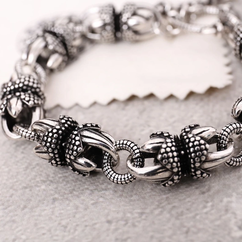 Stylish Chrxmx Hxxrts Necklaces 297781