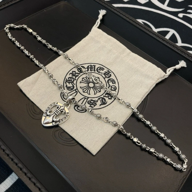 EyeCatching Chrxmx Hxxrts Necklaces 297775