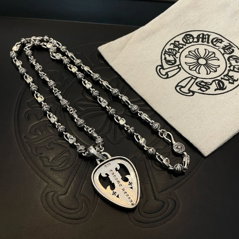 EyeCatching Chrxmx Hxxrts Necklaces 297775