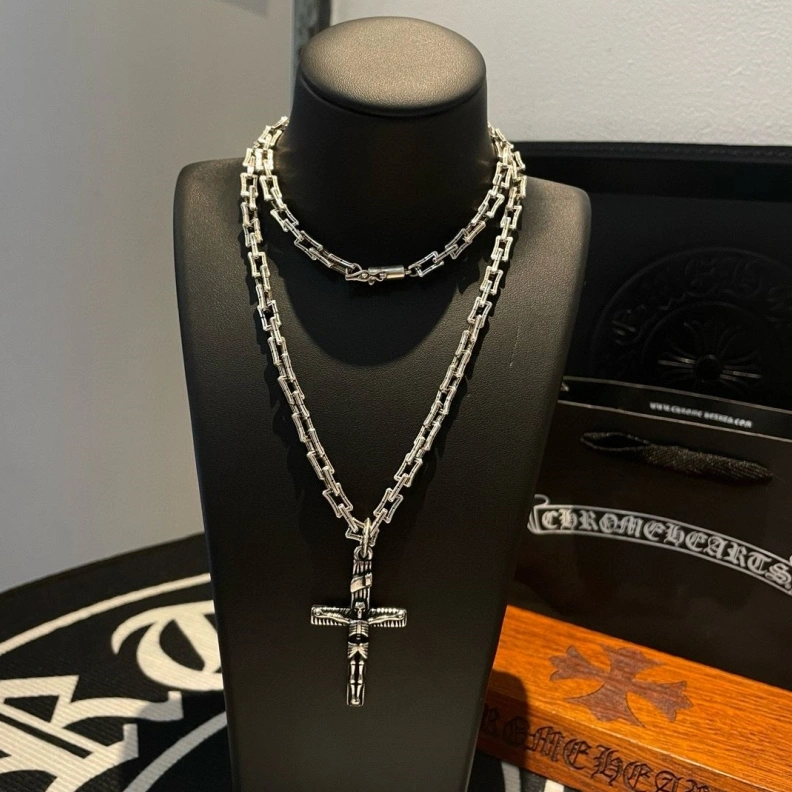 GoodFit Chrxmx Hxxrts Necklaces 297773