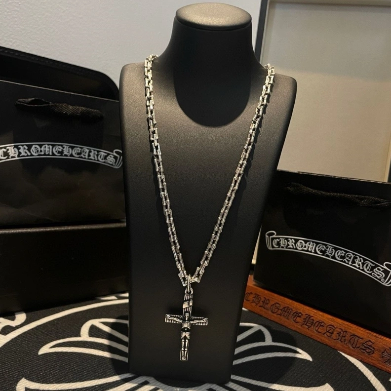 GoodFit Chrxmx Hxxrts Necklaces 297773