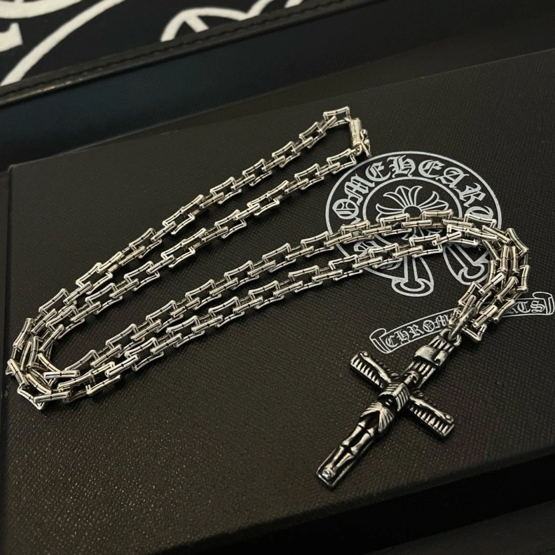 GoodFit Chrxmx Hxxrts Necklaces 297773