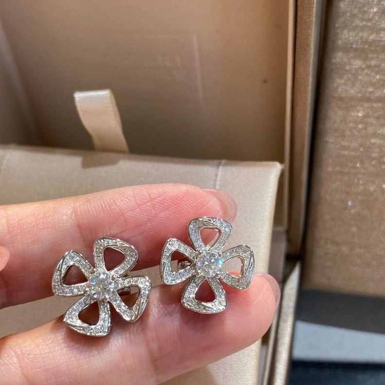 Efficient Chxnxl Earrings 287229