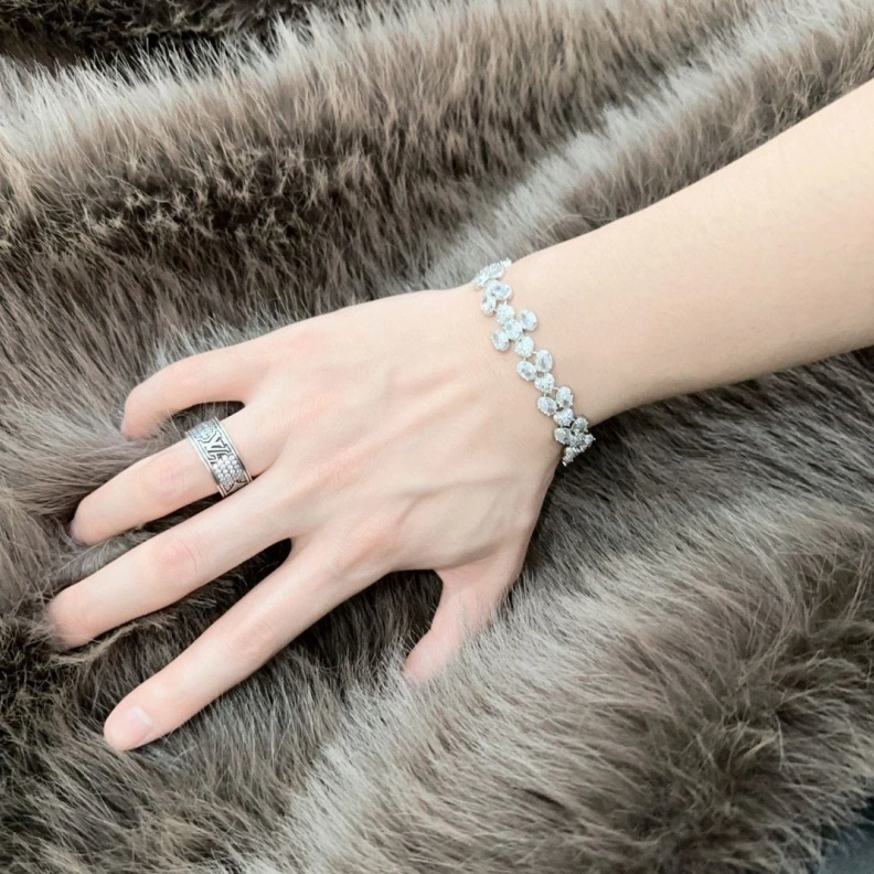 Bold Txffxnx Bracelets 315576