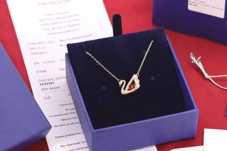 Swxrxvski Necklaces Sleek 315066