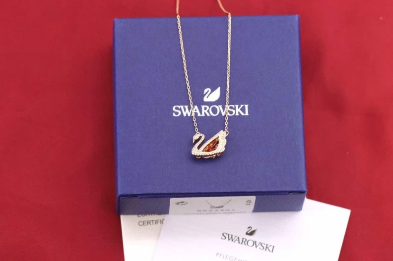 Swxrxvski Necklaces Sleek 315066