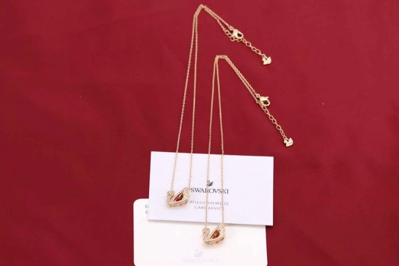 Swxrxvski Necklaces Sleek 315066