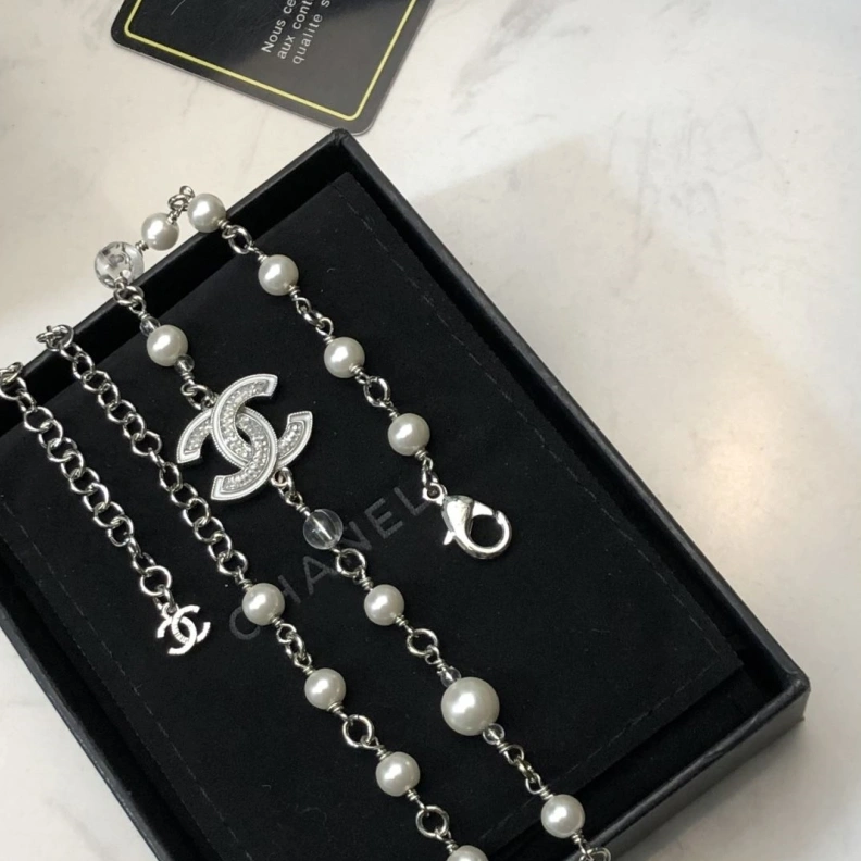 Stylish Chxnxl Necklaces 286678