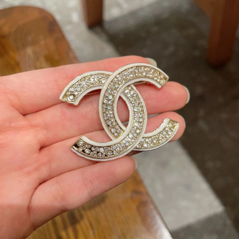 Unique Chxnxl Brooches 287772