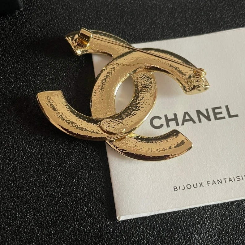 Unique Chxnxl Brooches 287772