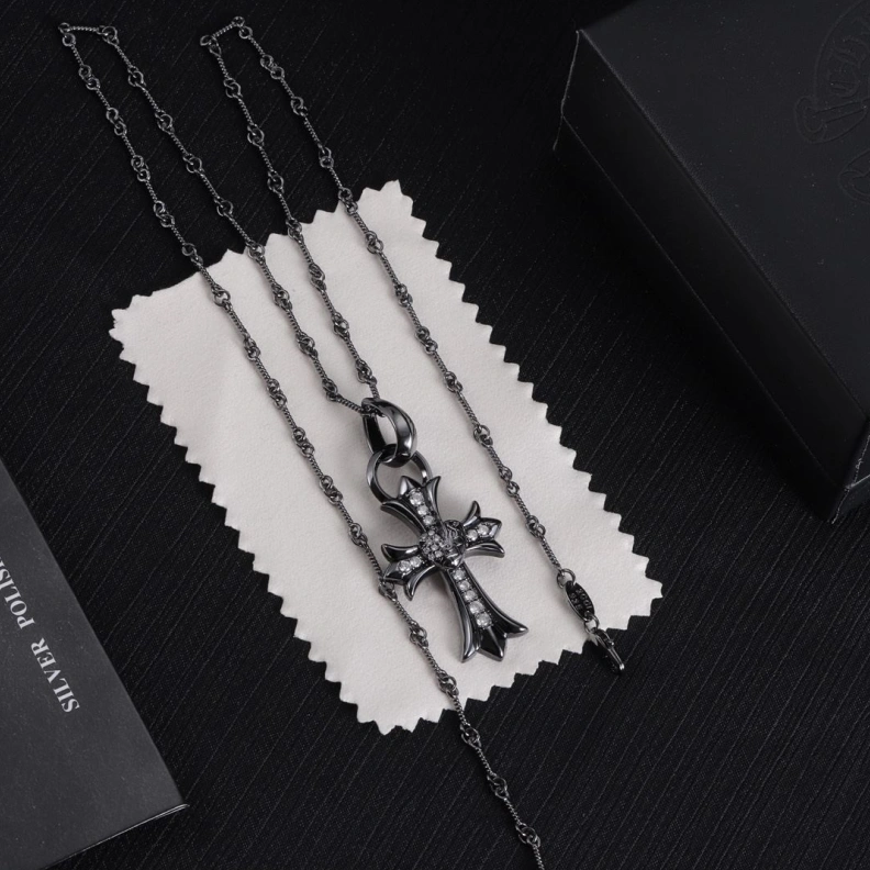 Compact Chrxmx Hxxrts Necklaces 297760