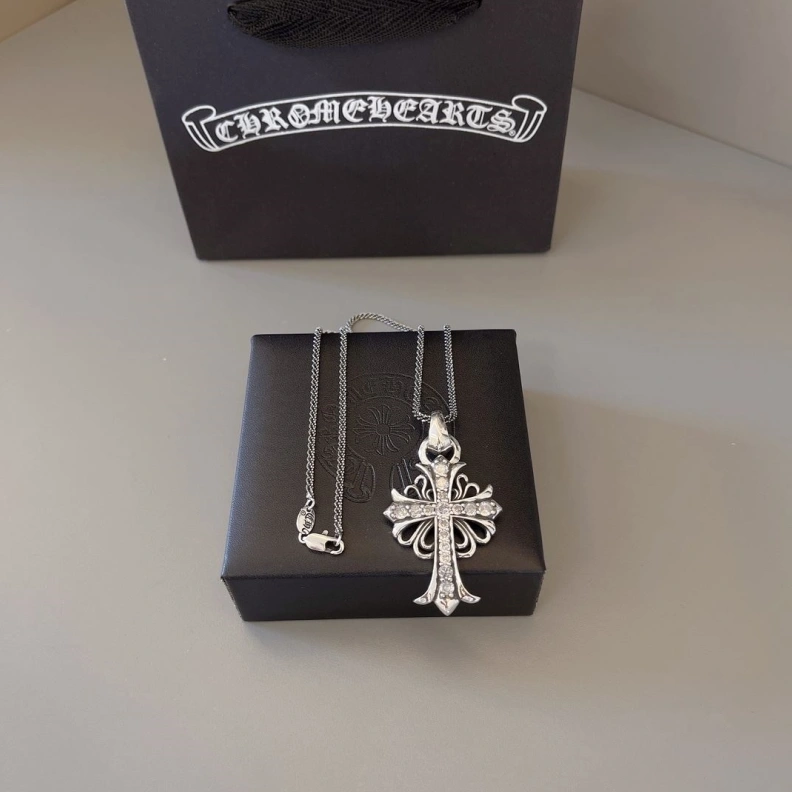 Chrxmx Hxxrts Necklaces GoAnywhere 297770