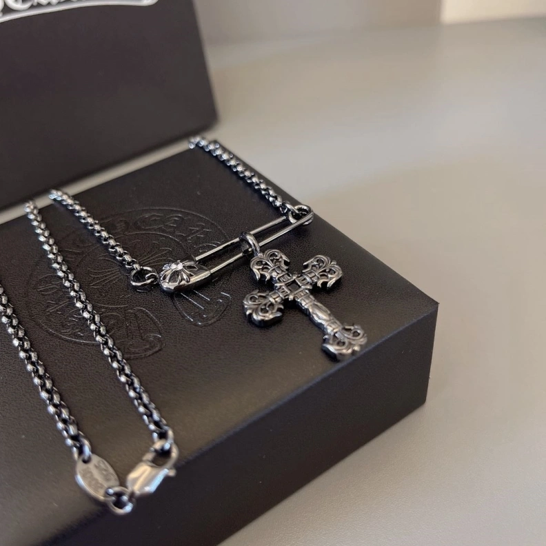 Chrxmx Hxxrts Necklaces Practical 297750